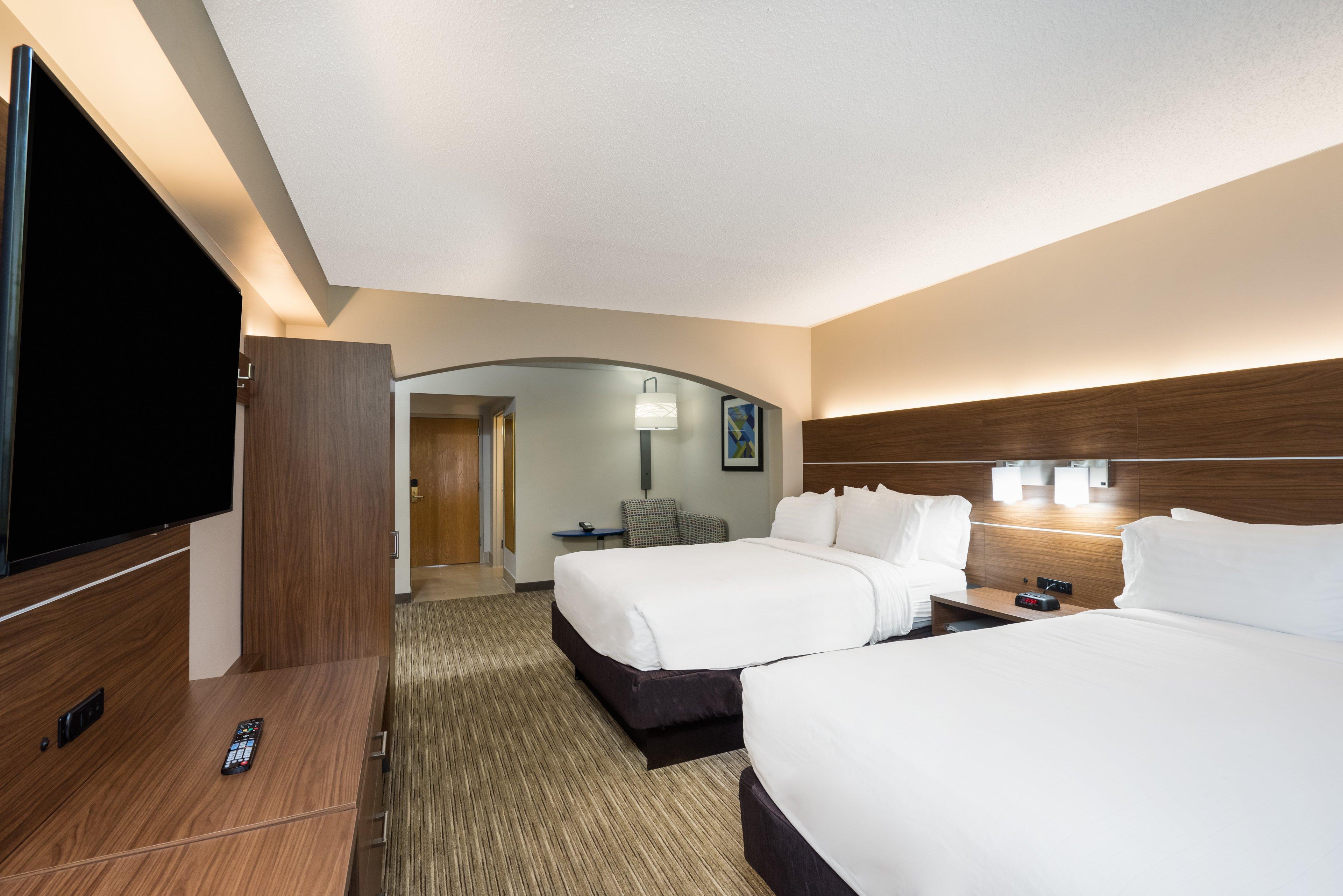 Express & East By Ihg Hotel 2*