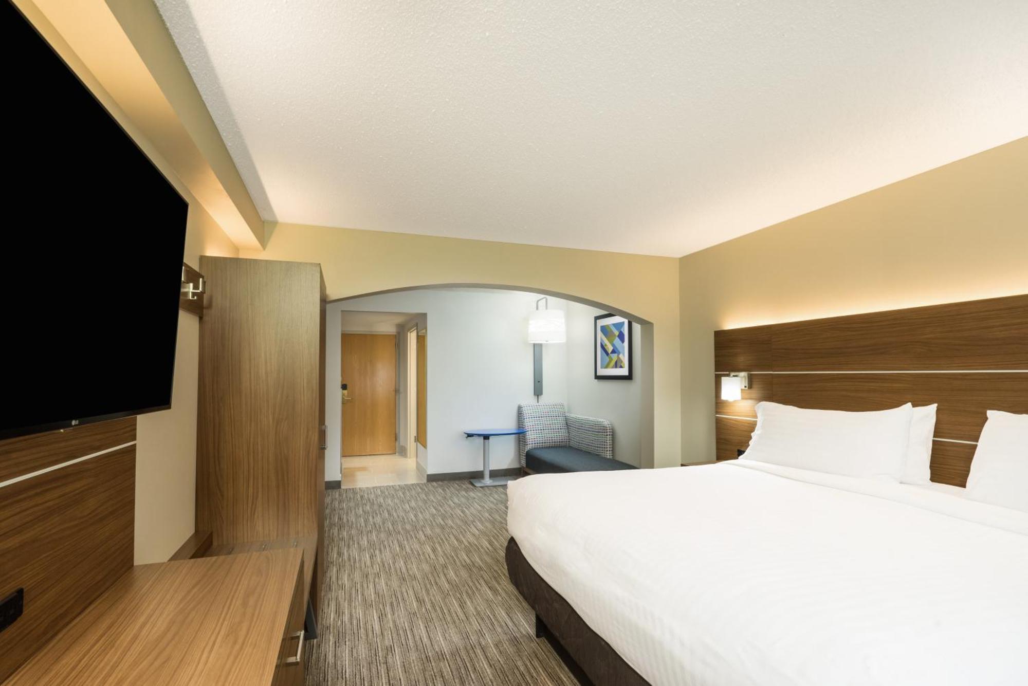 Express & East By Ihg Louisville