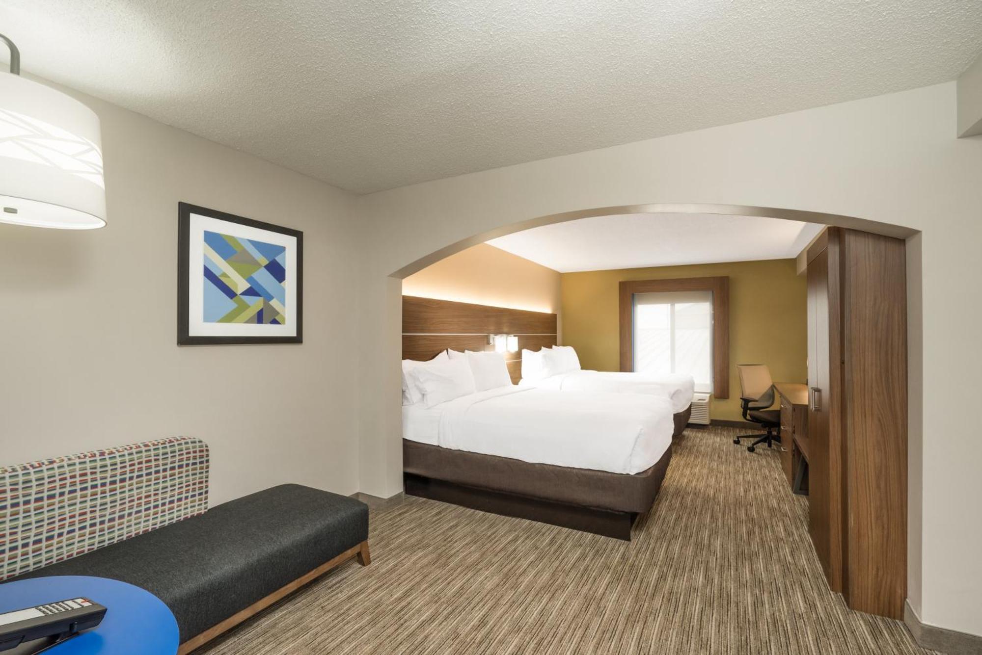 Express & East By Ihg