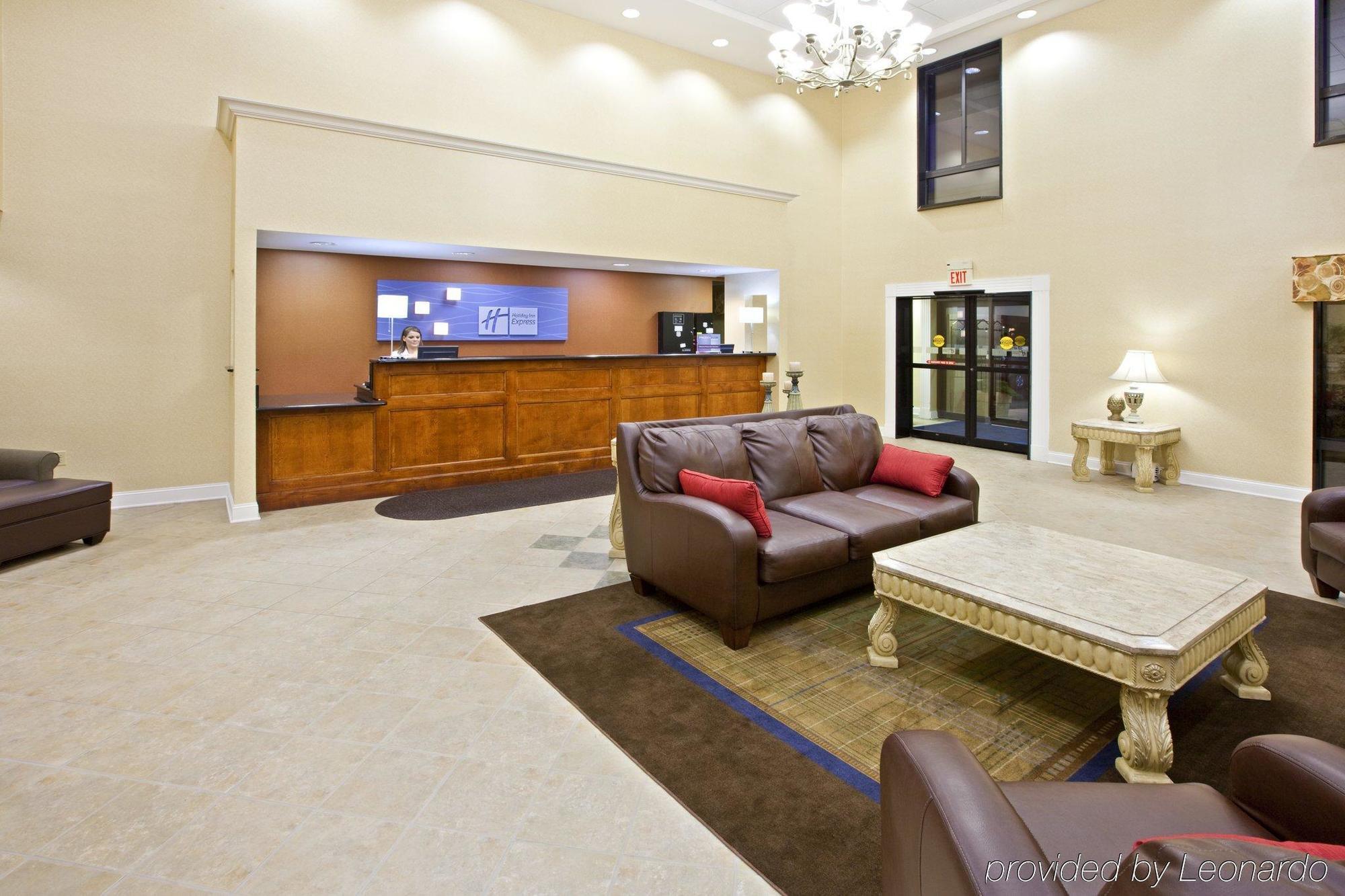 Express & East By Ihg Hotel 2*