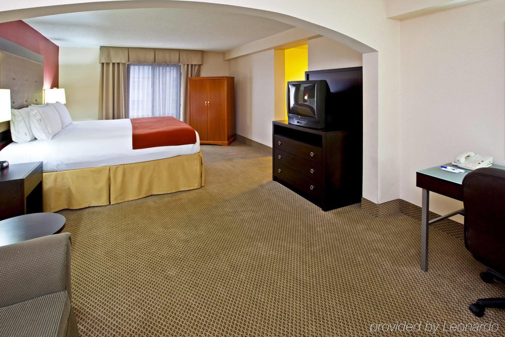 Hotel Express & East By Ihg 2*