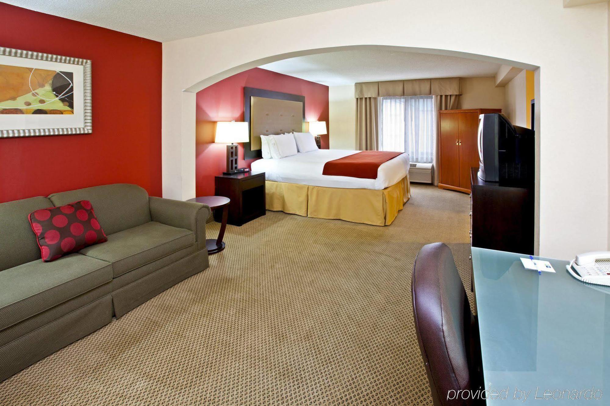 Hotel Express & East By Ihg 2*